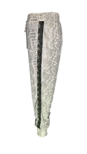 Load image into Gallery viewer, Cascabel Stone Jogger W/ Pockets