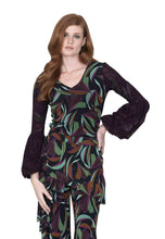 Load image into Gallery viewer, Sonic V-Neck Top - Petit Pois by Viviana G